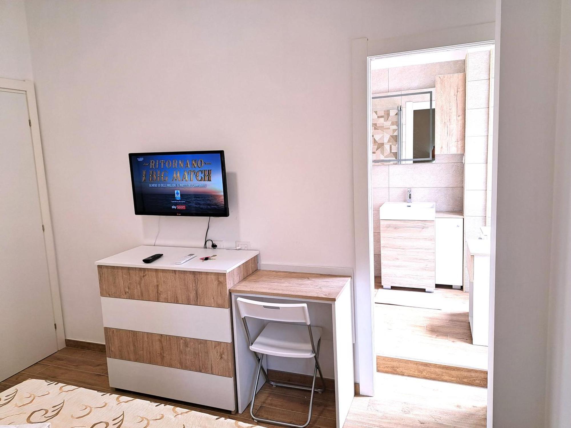 San Giovanni Metro Flat Apartment *