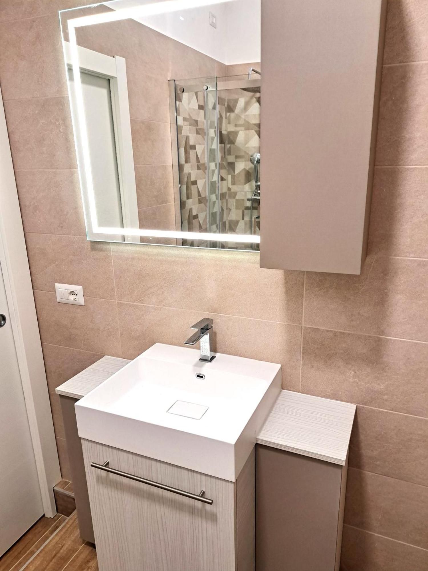 Apartment San Giovanni Metro Flat Rom