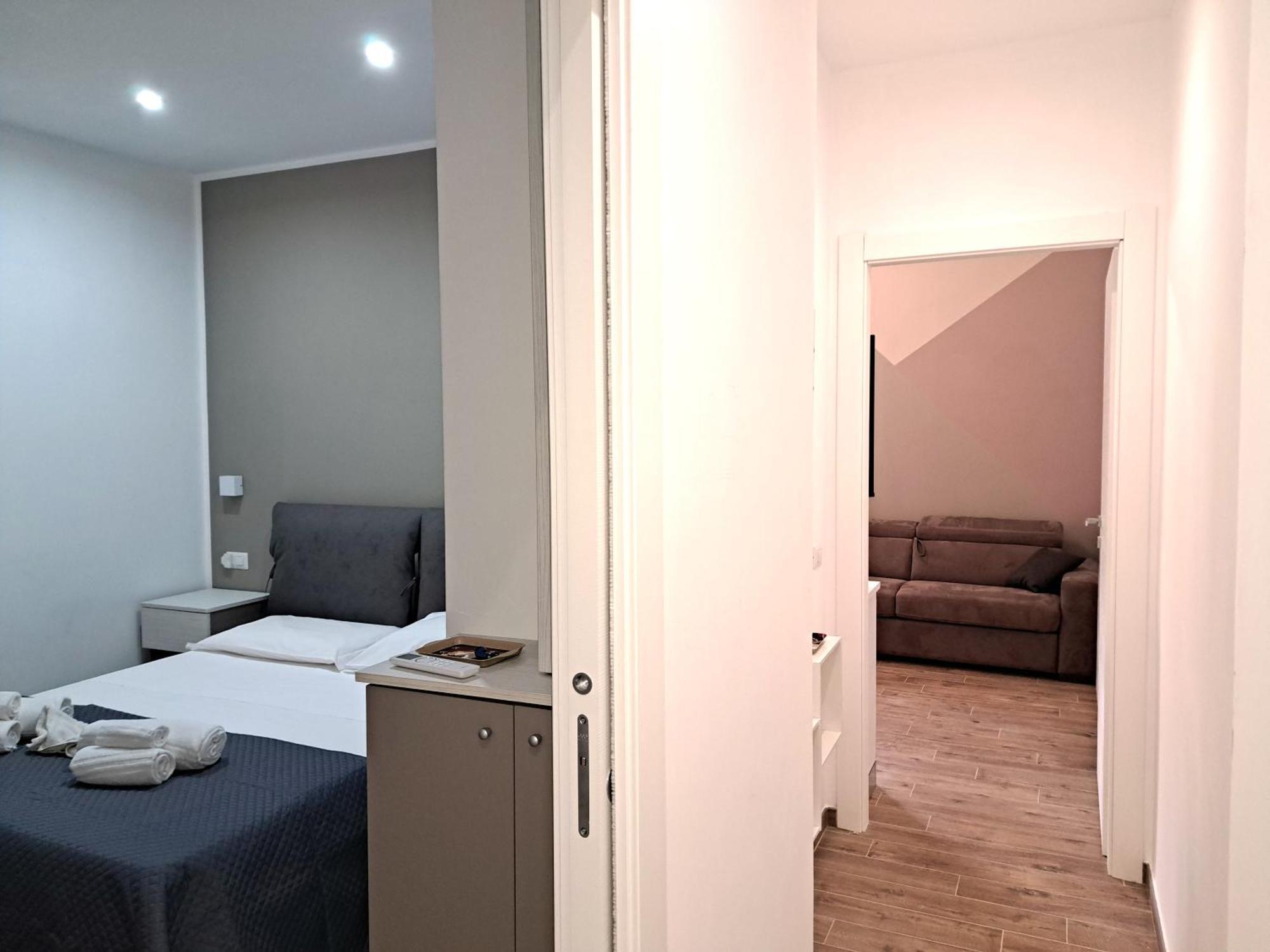 Apartment San Giovanni Metro Flat *